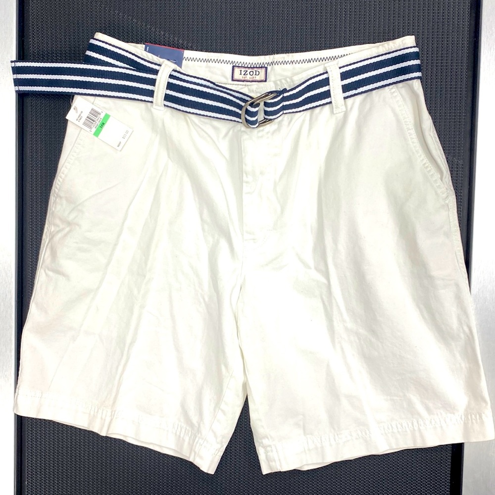 NWT IZOD WHITE SAILOR SHORTS SIZE 34